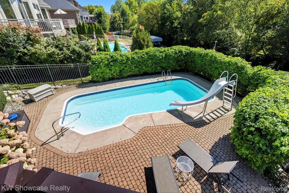 1539 Wandrei Court Commerce Charter Township, MI 48382