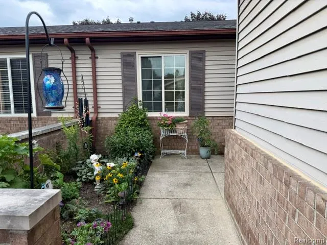 5041 Sandalwood Drive Grand Blanc Charter Township, MI 48439