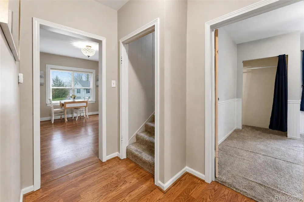 20403 Hugh Street Livonia City, MI 48152