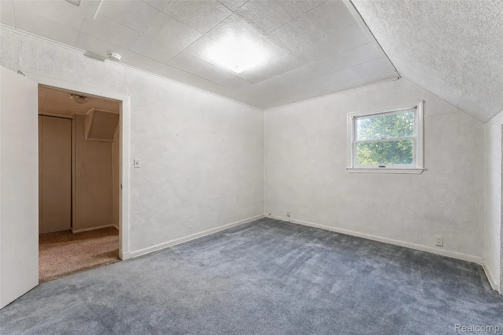 20403 Hugh Street Livonia City, MI 48152