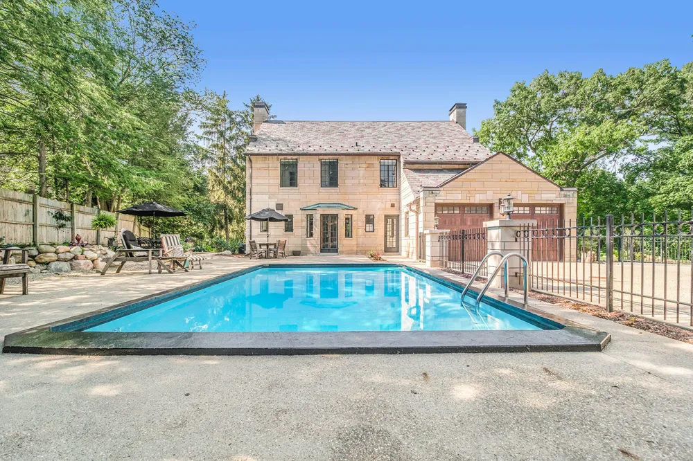 1405 Long Road Kalamazoo City, MI 49008