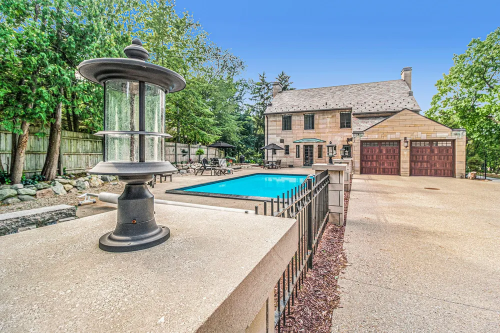 1405 Long Road Kalamazoo City, MI 49008