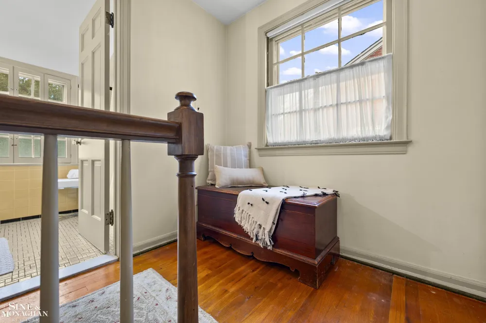 470 Allard Road Grosse Pointe Farms City, MI 48236