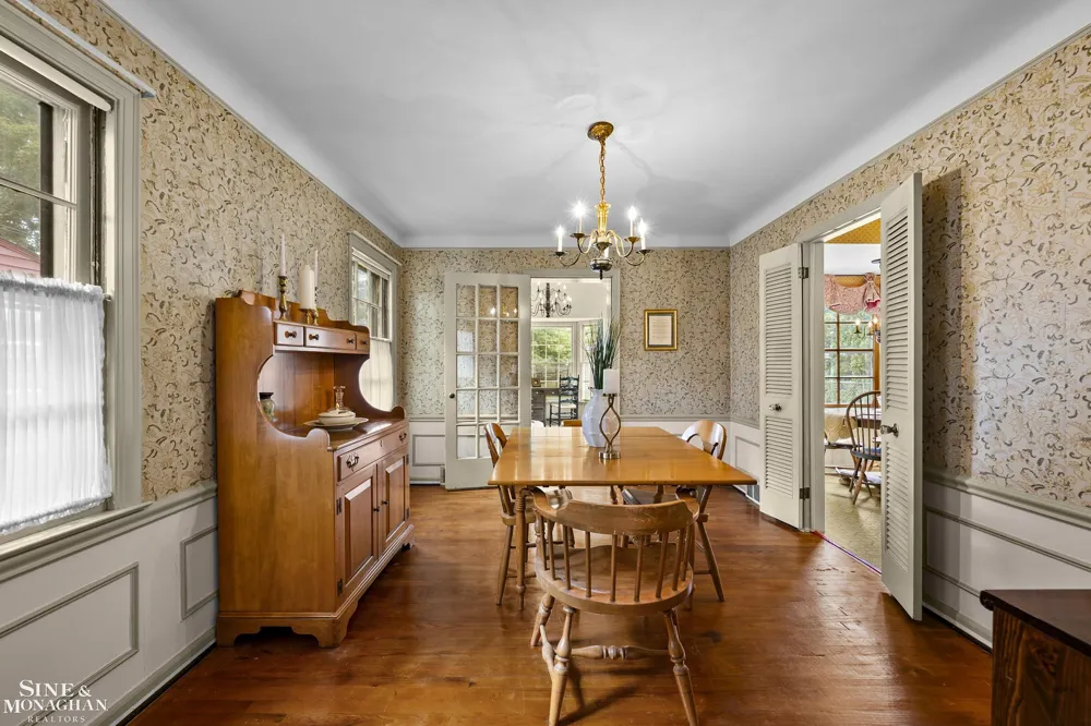 470 Allard Road Grosse Pointe Farms City, MI 48236