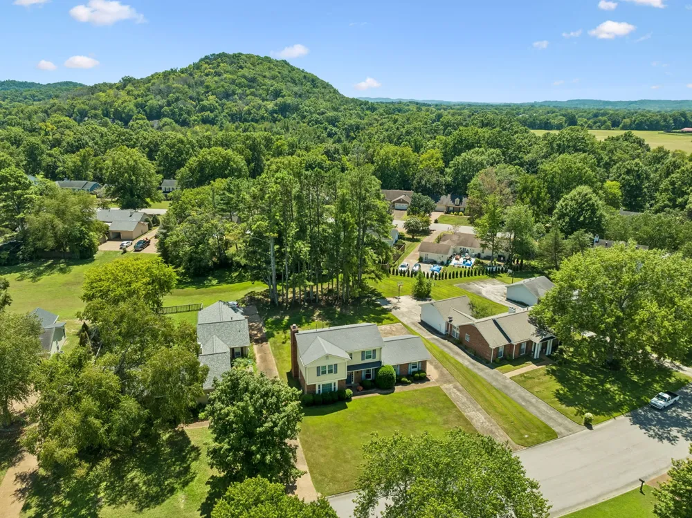 1906 Sam Houston Ct Franklin, TN 37069