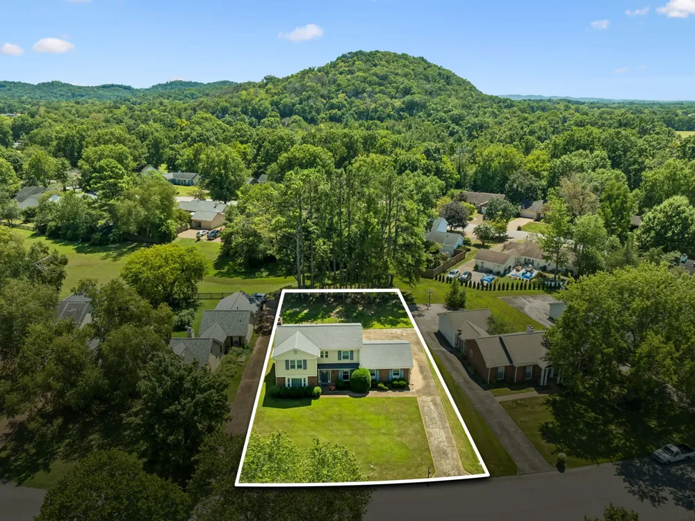 1906 Sam Houston Ct Franklin, TN 37069