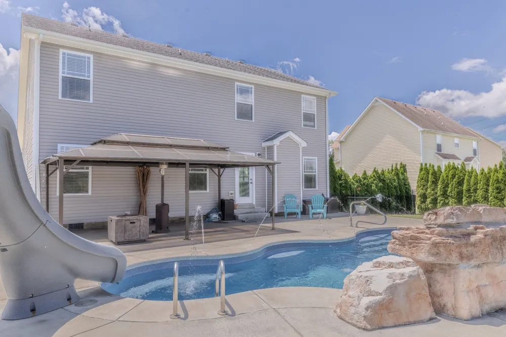 337 Ivy Bend Cir Clarksville, TN 37043