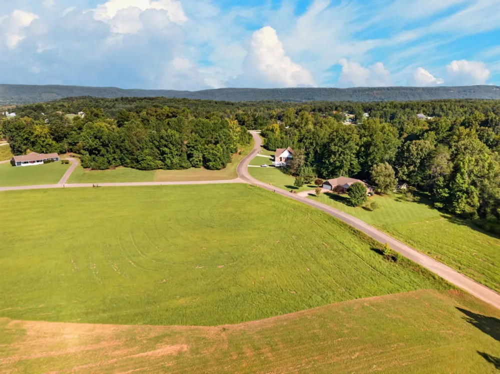 175 Spring Cove Lane Spring City, TN 37381