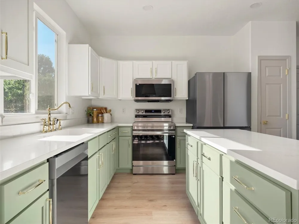 3356 S Nelson Street Lakewood, CO 80227