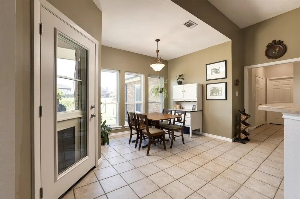 445 County Road 4444 Trenton, TX 75490