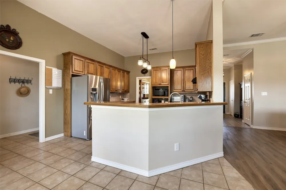 445 County Road 4444 Trenton, TX 75490