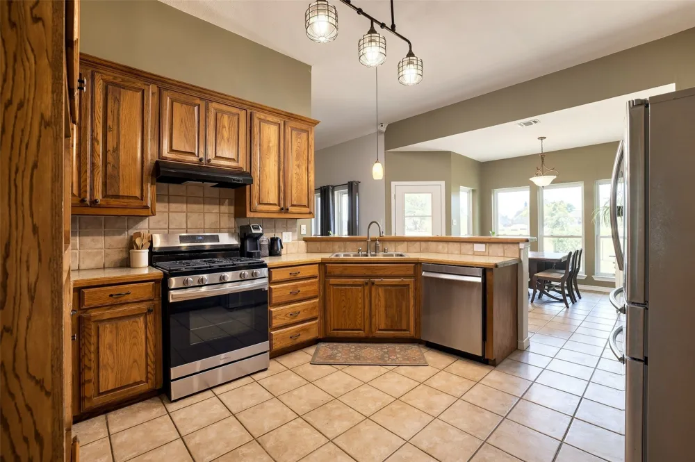 445 County Road 4444 Trenton, TX 75490