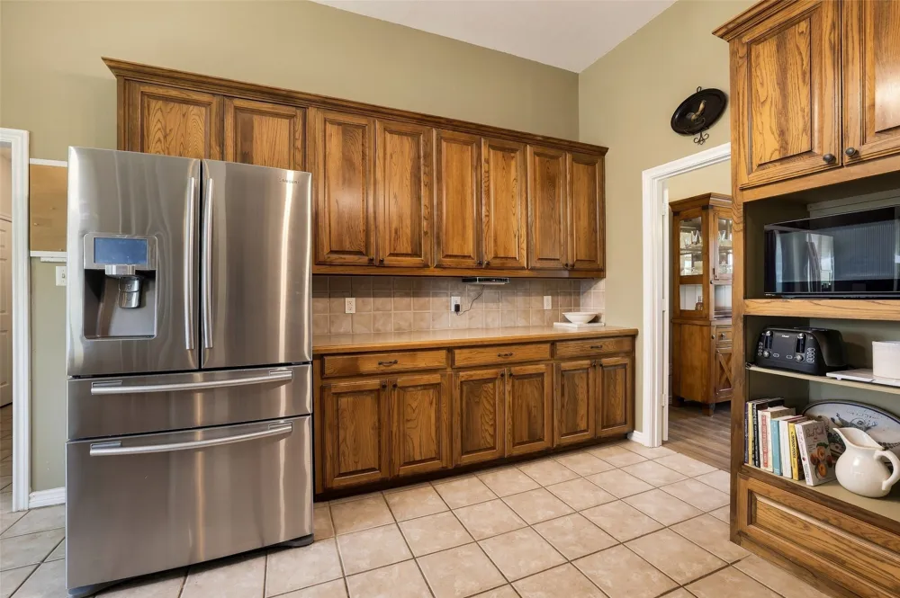 445 County Road 4444 Trenton, TX 75490