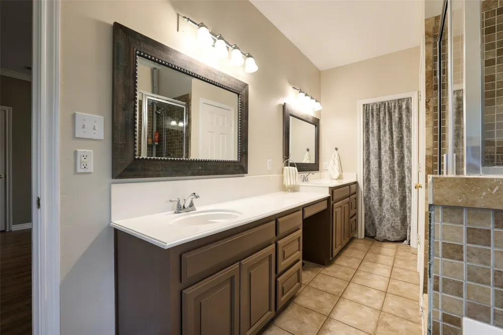 445 County Road 4444 Trenton, TX 75490