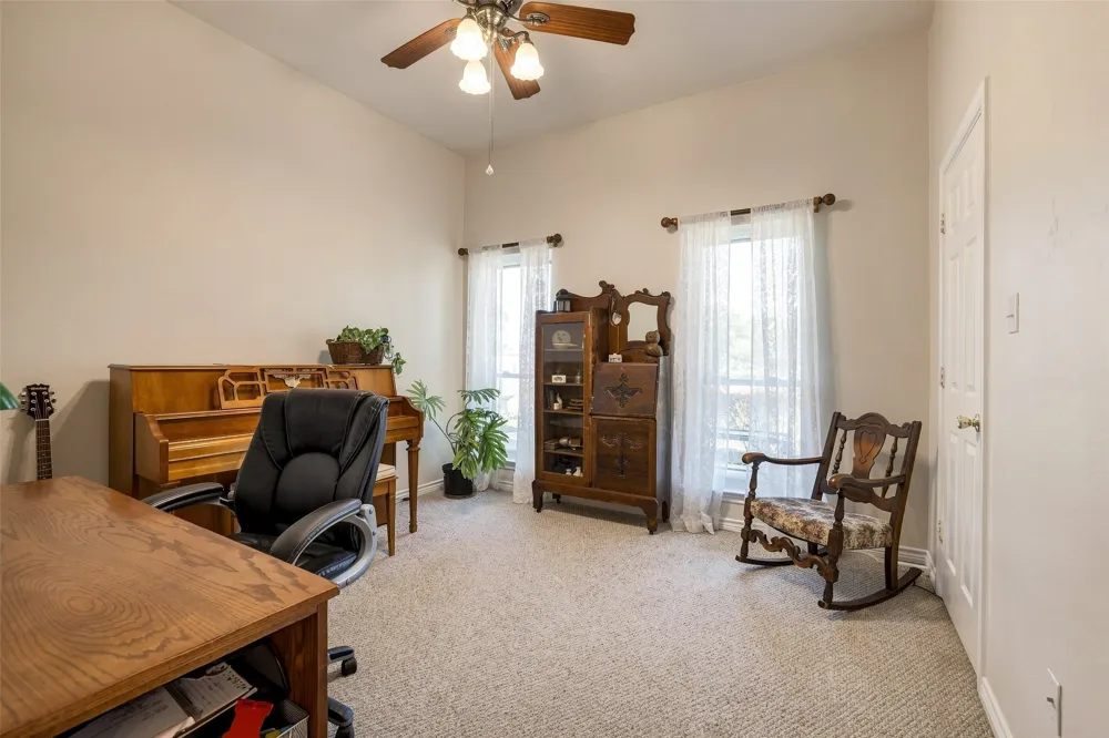445 County Road 4444 Trenton, TX 75490