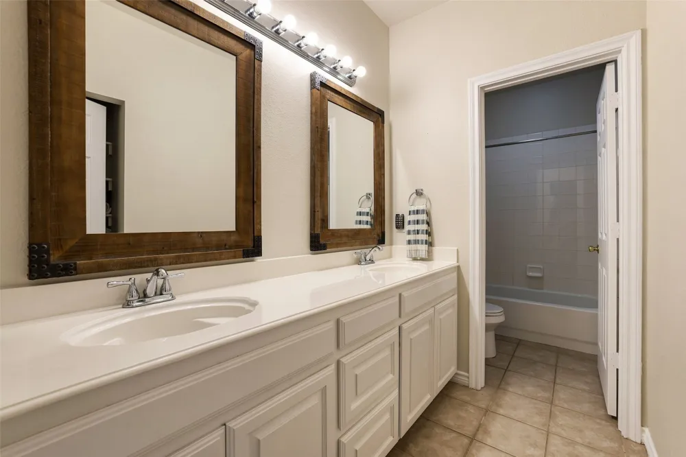 445 County Road 4444 Trenton, TX 75490