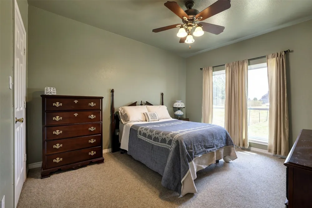 445 County Road 4444 Trenton, TX 75490