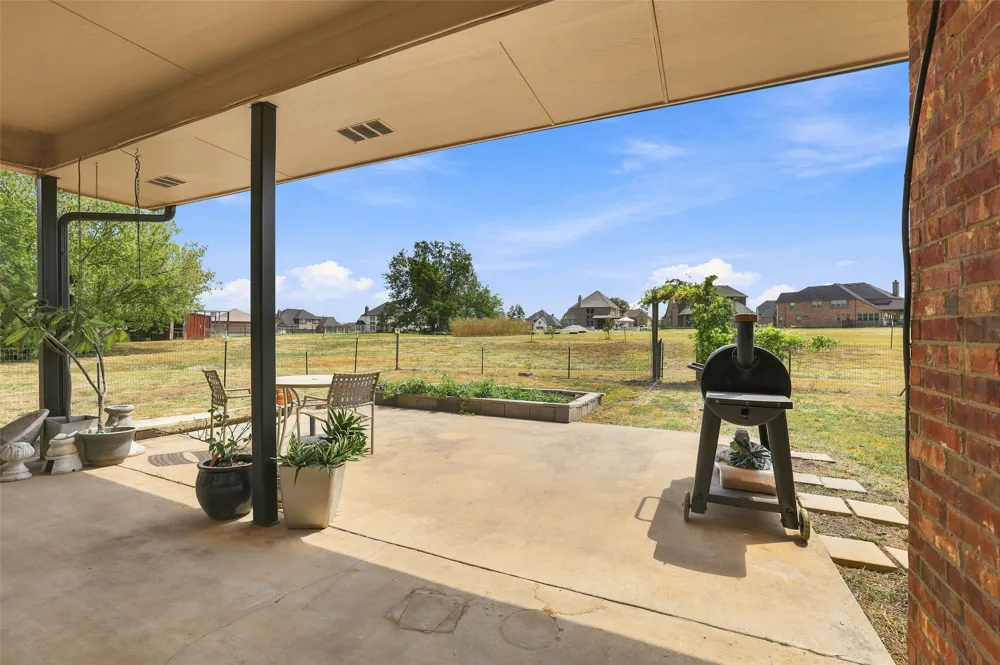 445 County Road 4444 Trenton, TX 75490