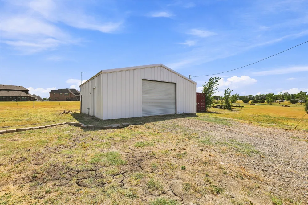 445 County Road 4444 Trenton, TX 75490
