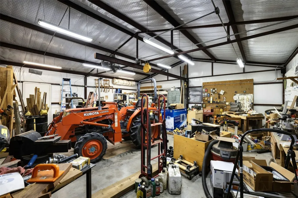 445 County Road 4444 Trenton, TX 75490