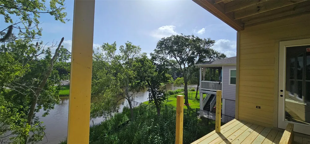 3905 Peacock Isle Drive Dickinson, TX 77539