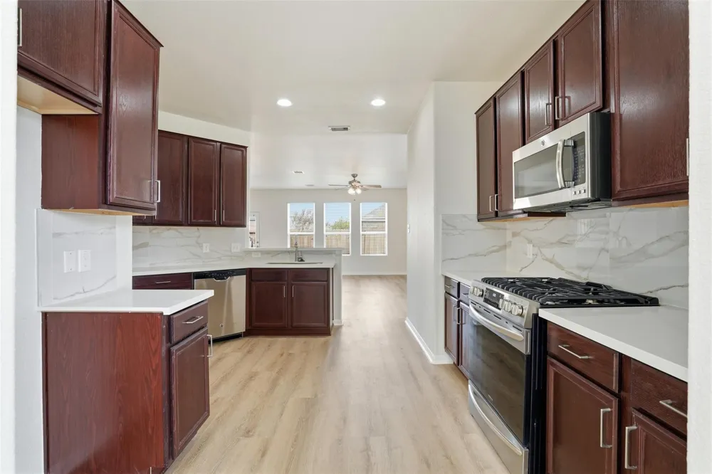2714 Finwood Drive Rosenberg, TX 77471