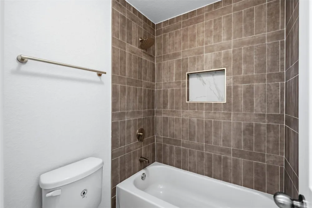 2714 Finwood Drive Rosenberg, TX 77471