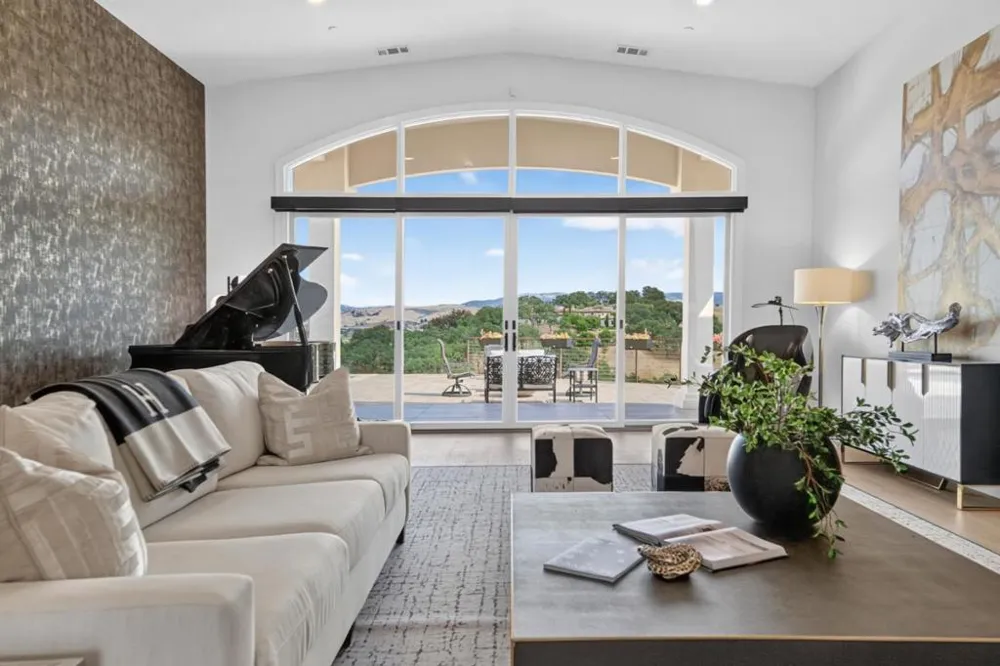 5 Winding Oaks Drive Pleasanton, CA 94566