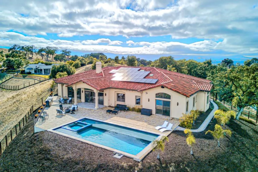 5 Winding Oaks Drive Pleasanton, CA 94566