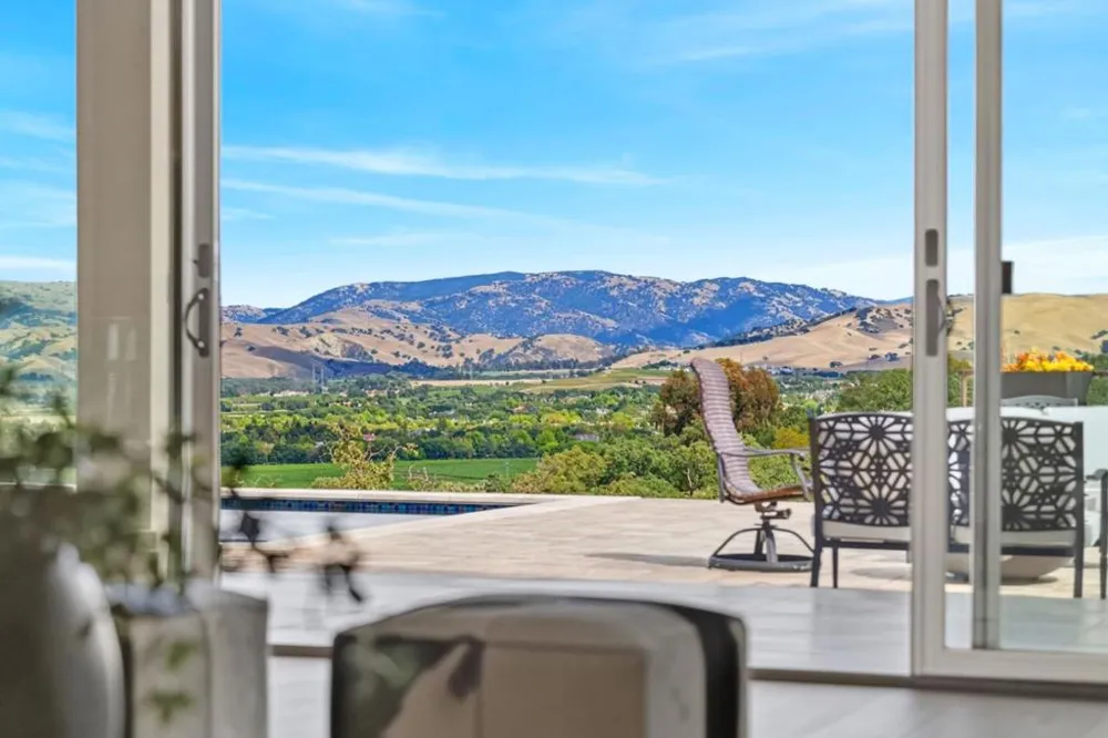5 Winding Oaks Drive Pleasanton, CA 94566