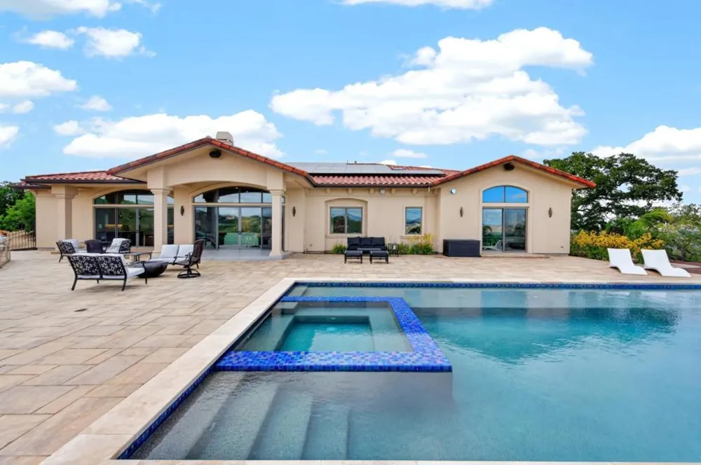 5 Winding Oaks Drive Pleasanton, CA 94566