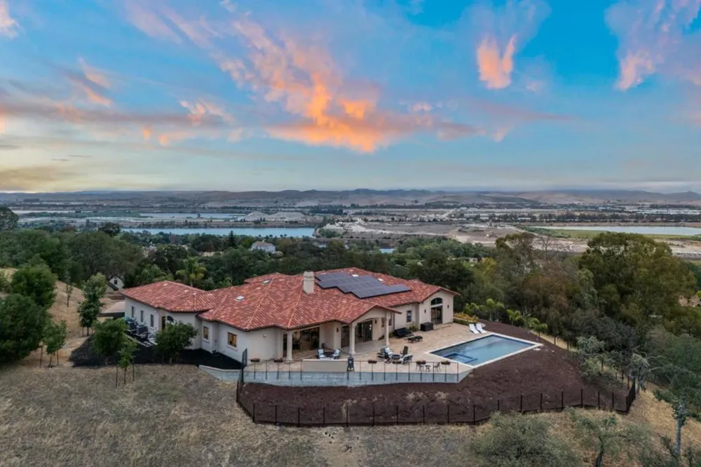 5 Winding Oaks Drive Pleasanton, CA 94566