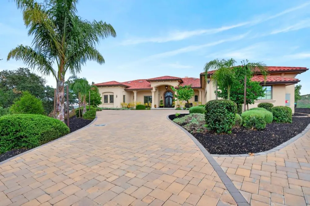 5 Winding Oaks Drive Pleasanton, CA 94566