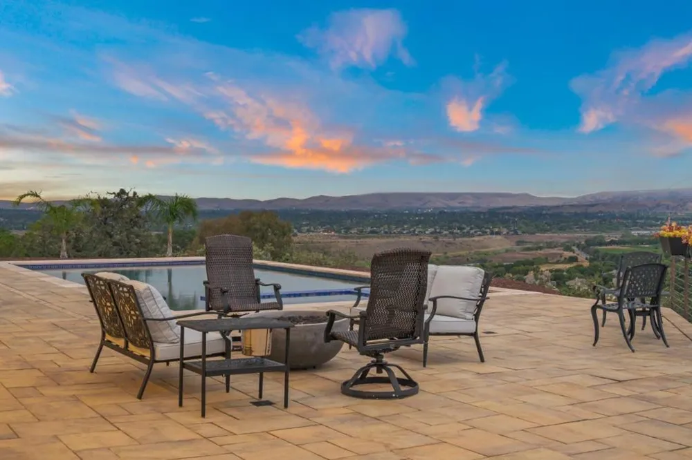 5 Winding Oaks Drive Pleasanton, CA 94566