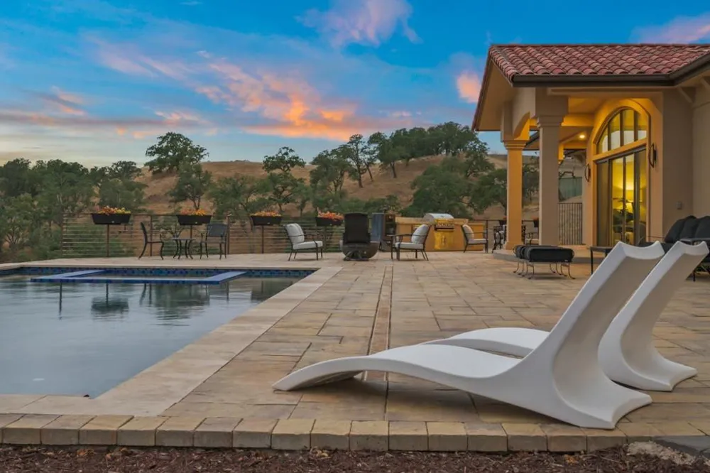 5 Winding Oaks Drive Pleasanton, CA 94566