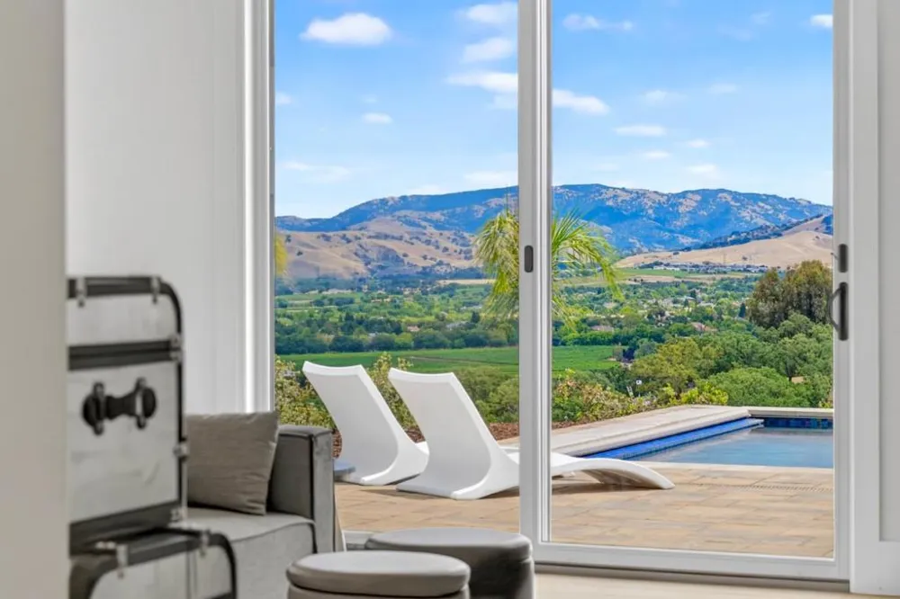 5 Winding Oaks Drive Pleasanton, CA 94566