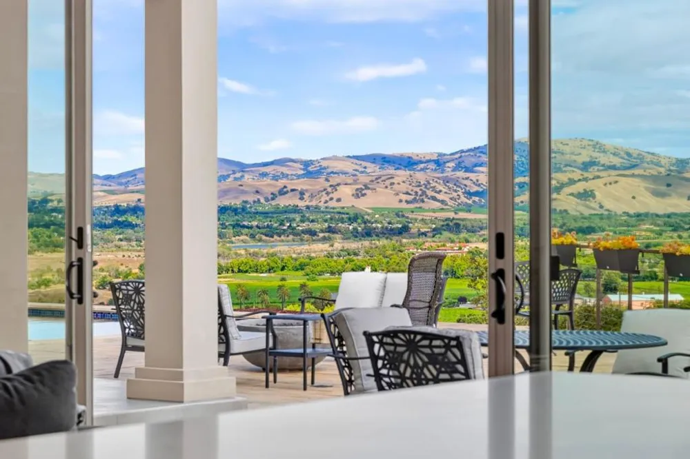 5 Winding Oaks Drive Pleasanton, CA 94566
