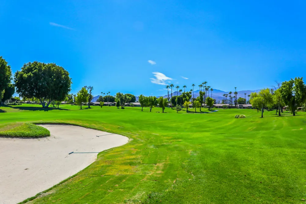 136 Deer Spring Way Palm Desert, CA 92211