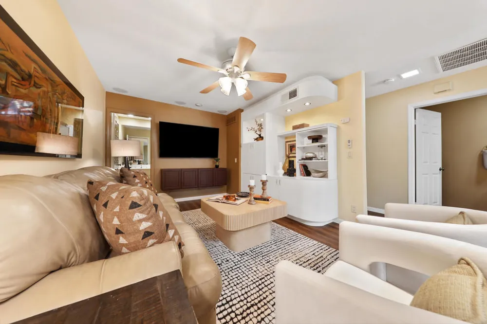 136 Deer Spring Way Palm Desert, CA 92211