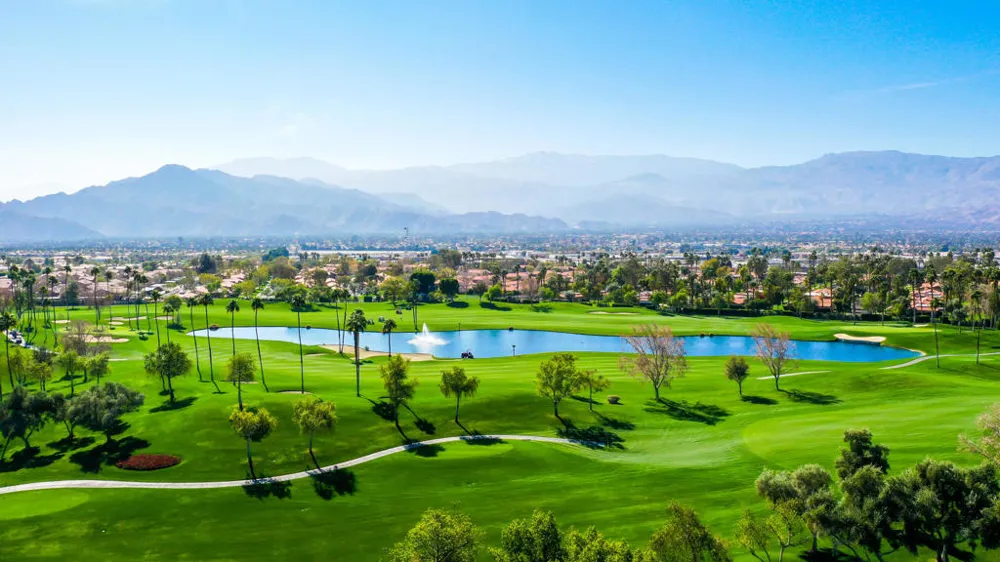 136 Deer Spring Way Palm Desert, CA 92211