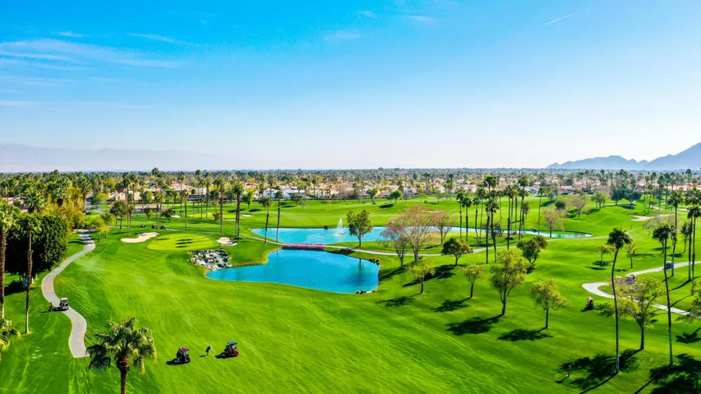 136 Deer Spring Way Palm Desert, CA 92211