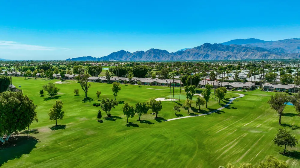 136 Deer Spring Way Palm Desert, CA 92211