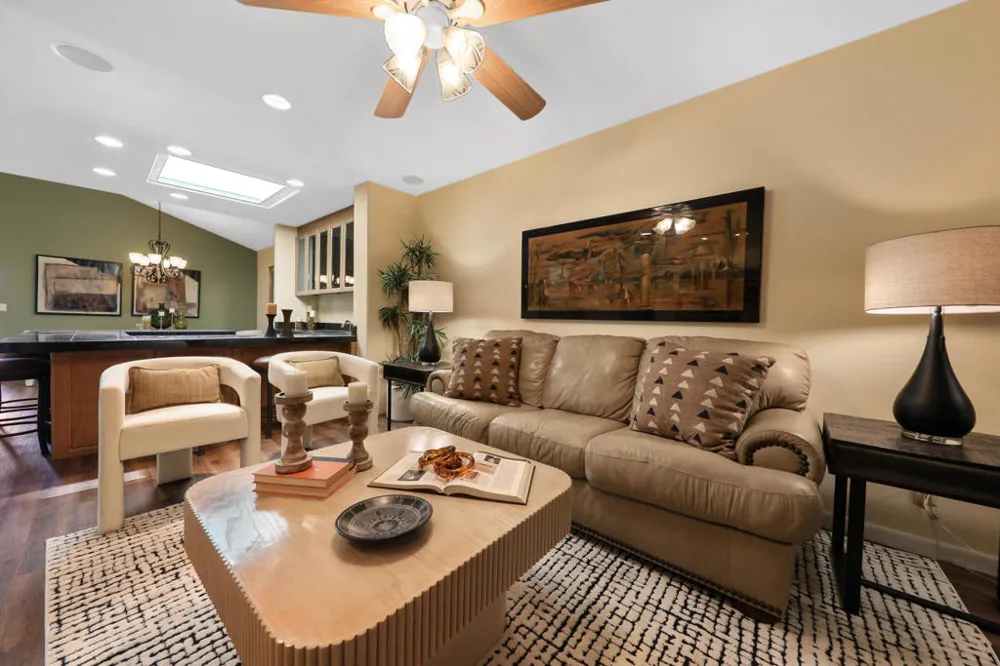 136 Deer Spring Way Palm Desert, CA 92211