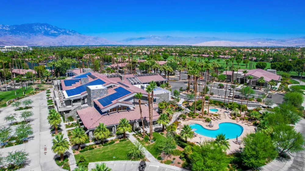 136 Deer Spring Way Palm Desert, CA 92211