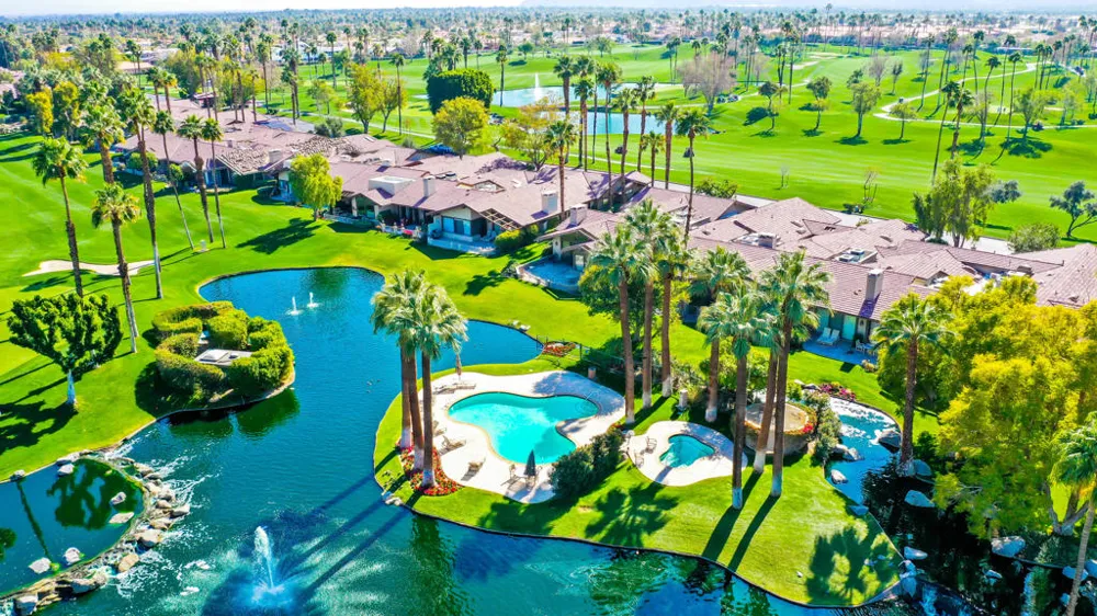 136 Deer Spring Way Palm Desert, CA 92211
