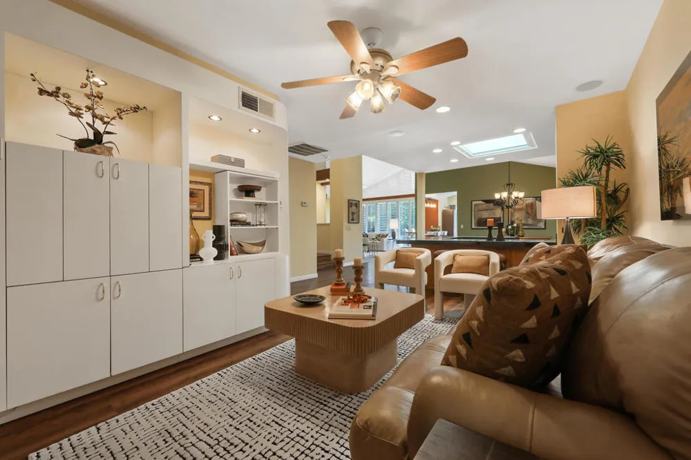 136 Deer Spring Way Palm Desert, CA 92211