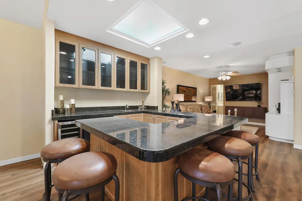 136 Deer Spring Way Palm Desert, CA 92211