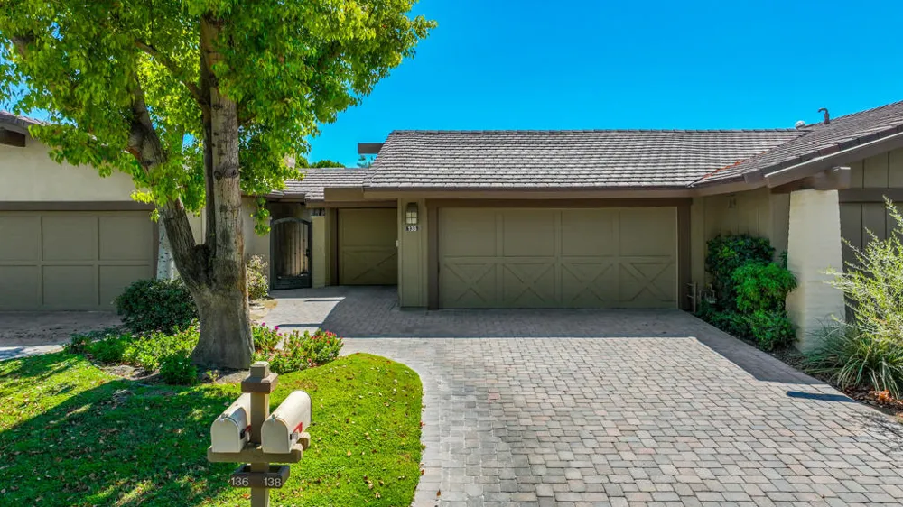 136 Deer Spring Way Palm Desert, CA 92211