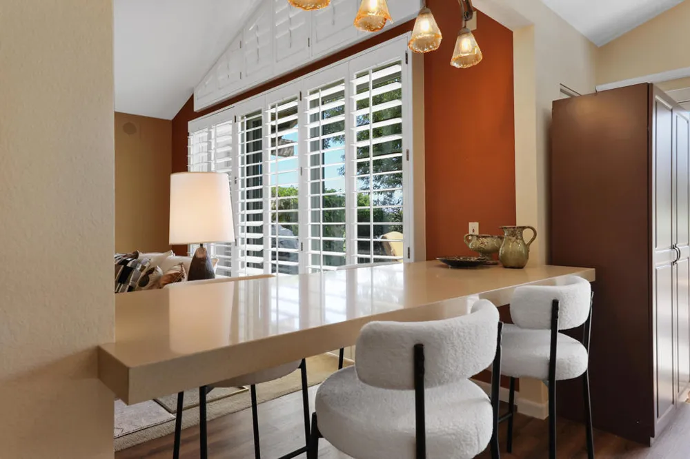 136 Deer Spring Way Palm Desert, CA 92211