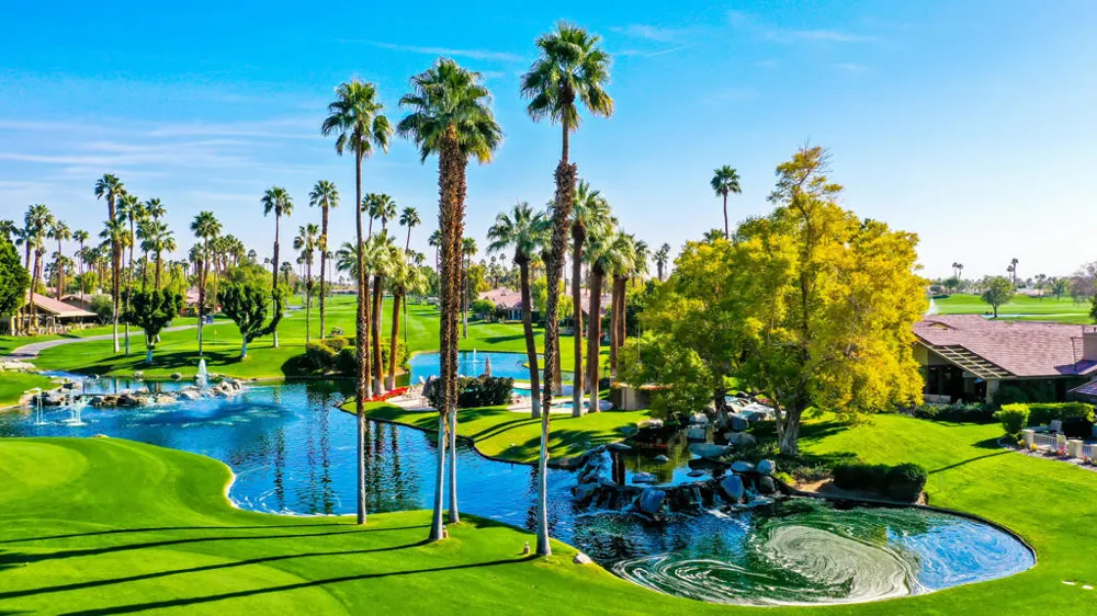 136 Deer Spring Way Palm Desert, CA 92211